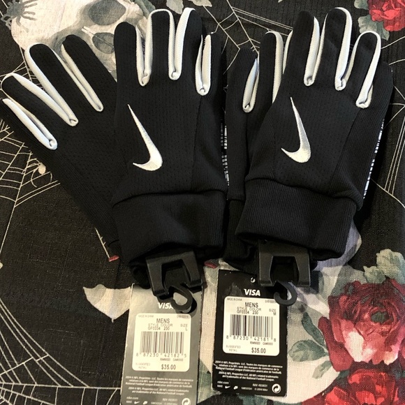 NWT 2014 LAS VEGAS OAKLAND RAIDERS CLOSEOUT STADIUM TOUCH GLOVES FINGERTIP TECH - Picture 7 of 9